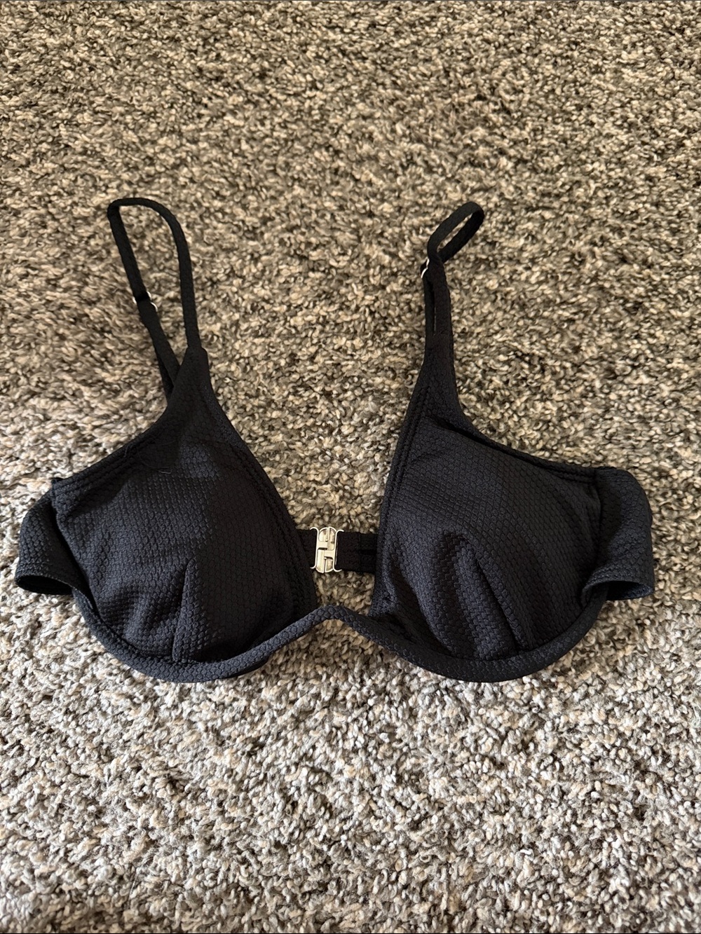 Black Underwire Bikini Swim Top - Women